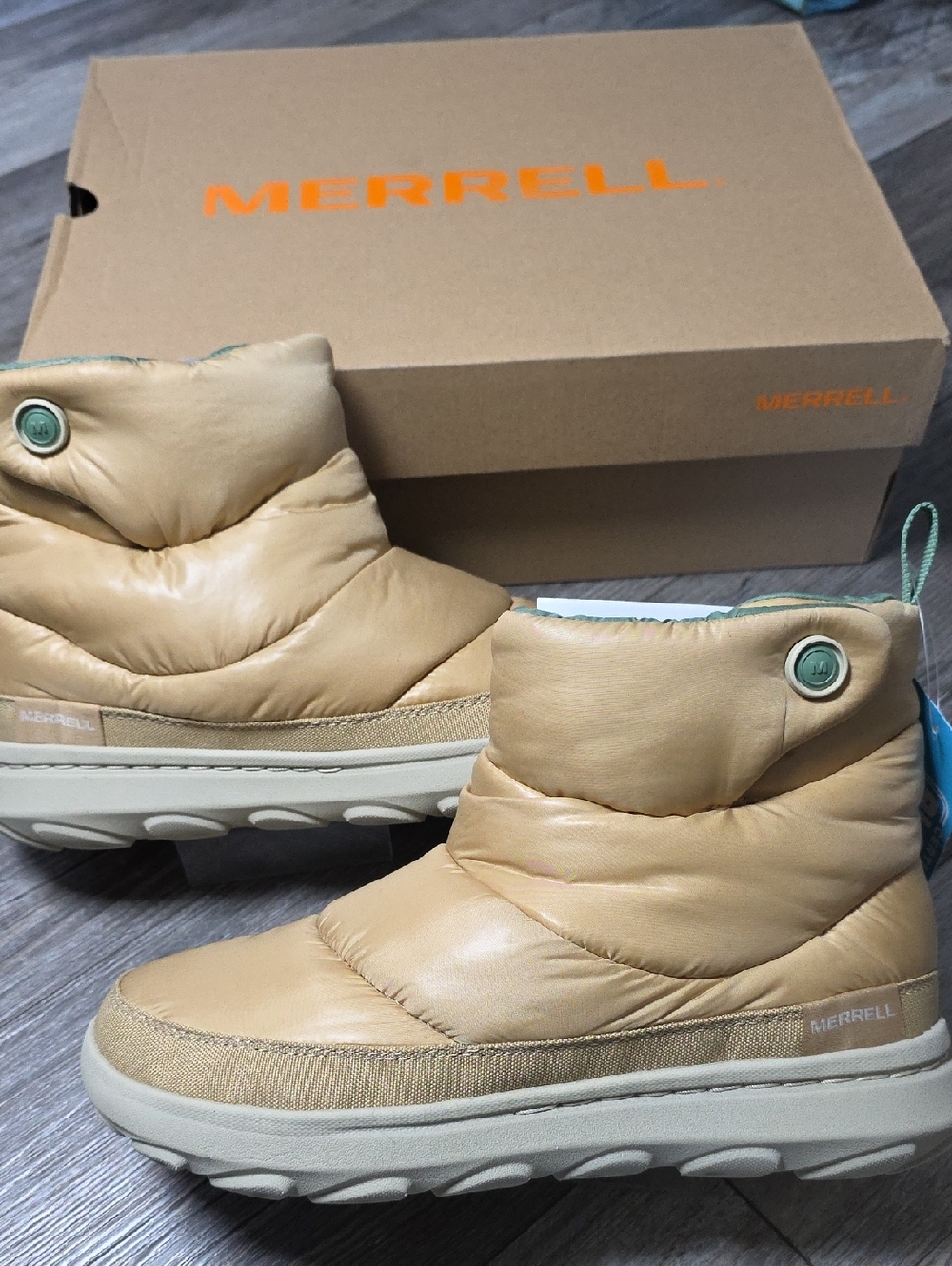 Merrell Woman's Hut Moc 2 Quileted Boots Size 9